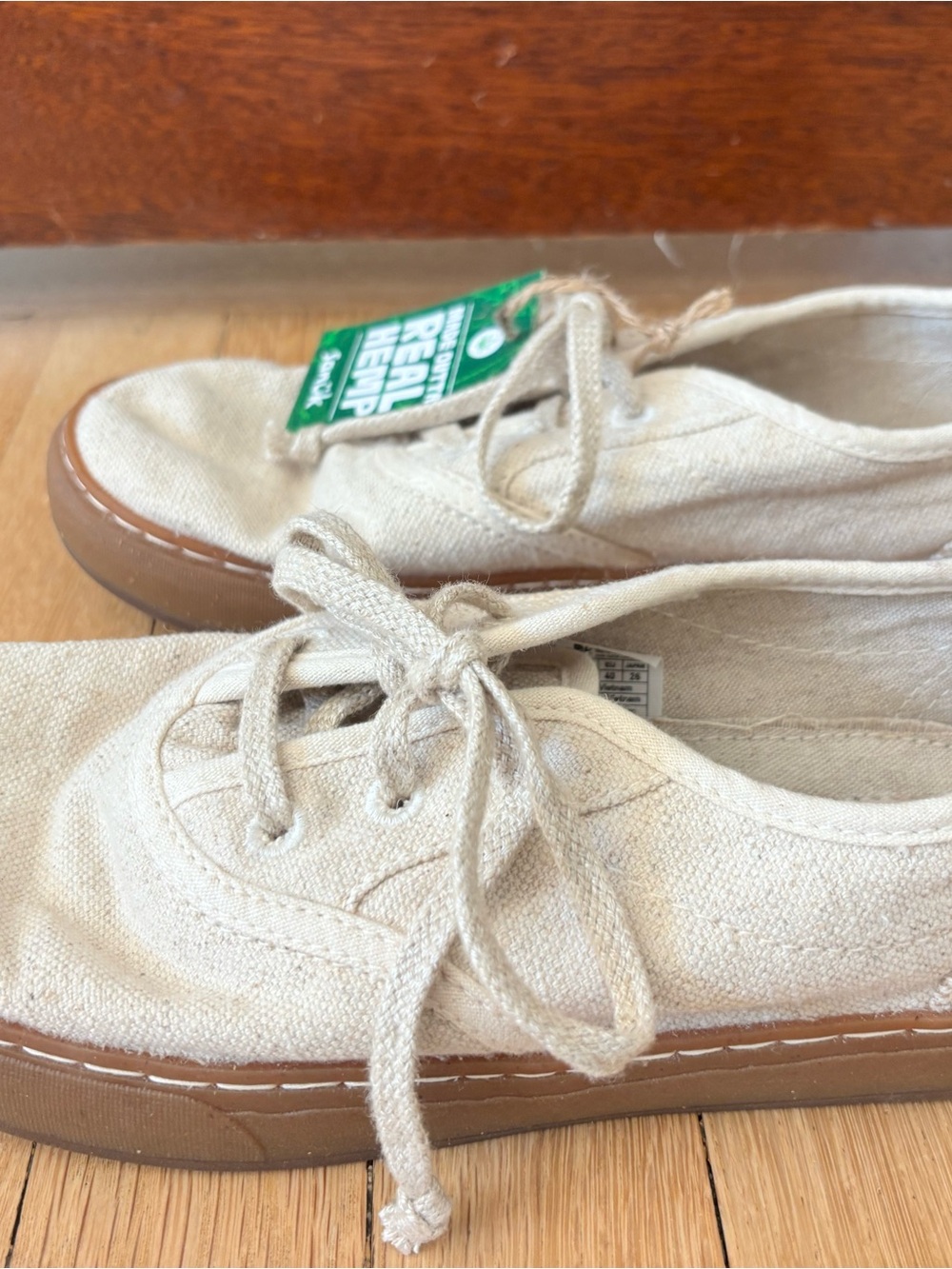 Sanuk Natural Beige Canvas Lace-Up Sneakers with Brown Soles - Picture 6 of 12